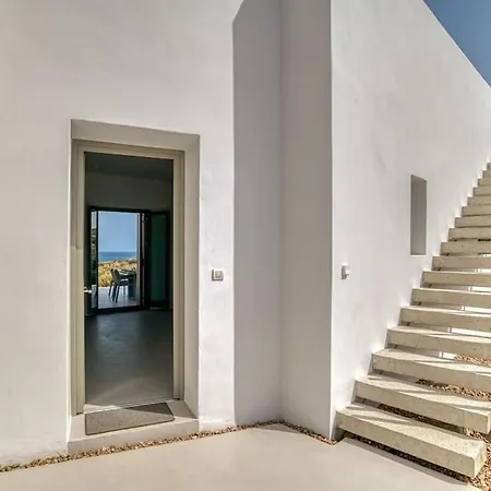 فيلة Ena - Getaway لوغاراس