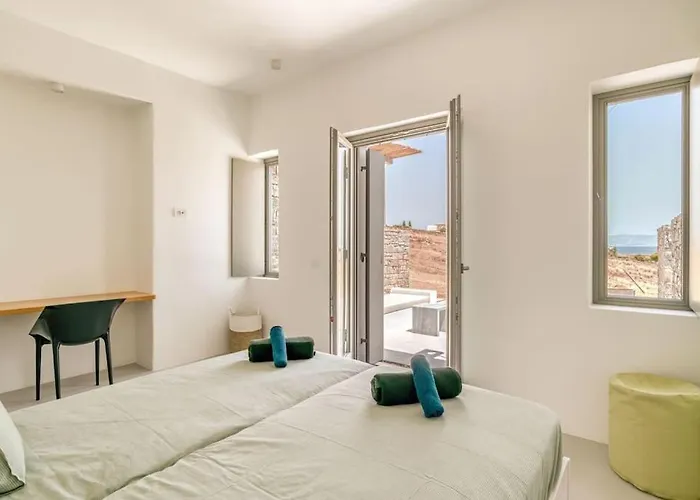 Willa Ena - Getaway *