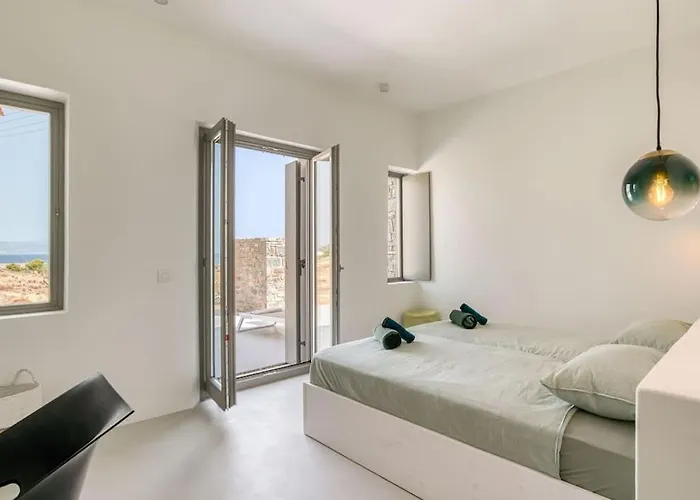 Willa Ena - Getaway *