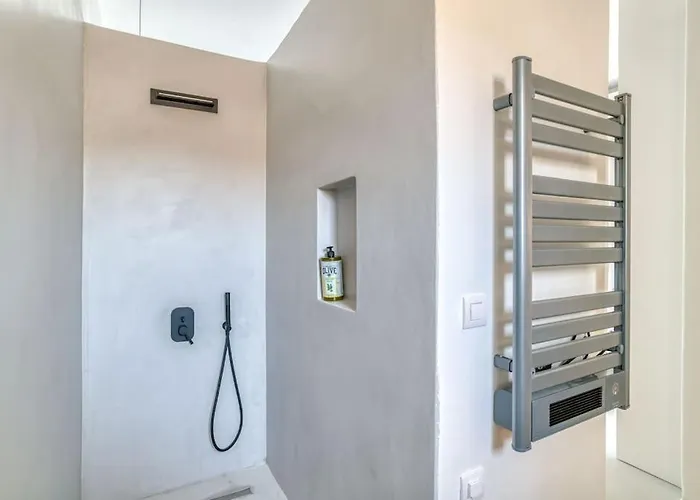 Willa Ena - Getaway *